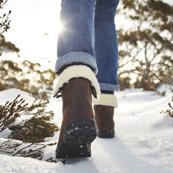 Blundstone Brown Insulated Lace-up Boots - Picture 2 of 16